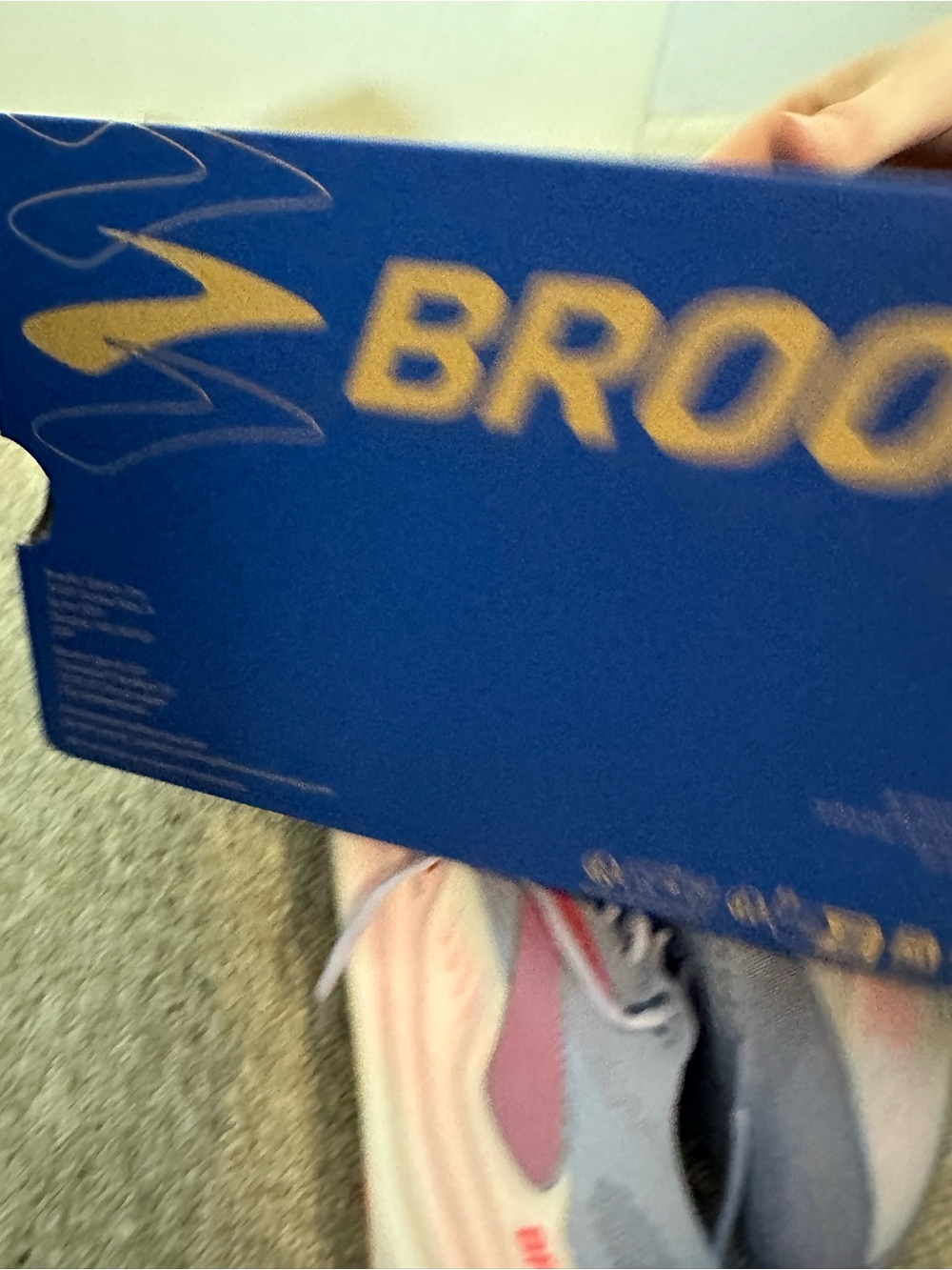 Brooks womens Light Gray and Pink Sneakers - Picture 10 of 11